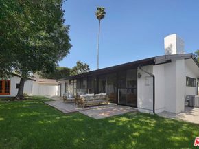 20330 Bryant Street, Winnetka CA 91306