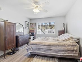 11813 Runnymede Street 30, North Hollywood CA 91602