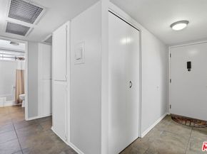 11813 Runnymede Street 30, North Hollywood CA 91602