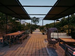 27860 Winding Way, Malibu CA 90265