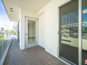 702 S Serrano Avenue 504, Los Angeles CA 90005