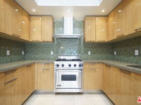 702 S Serrano Avenue 504, Los Angeles CA 90005