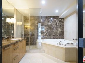 702 S Serrano Avenue 504, Los Angeles CA 90005