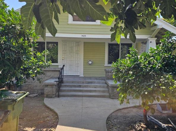 1425 N Normandie Avenue, Los Angeles CA 90027