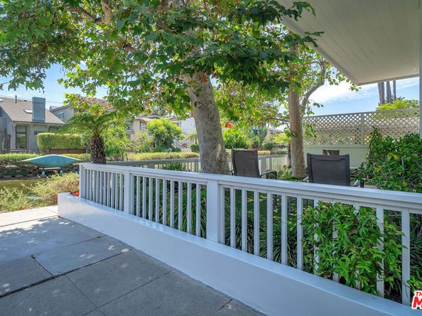 2620 Grand Canal, Venice CA 90291