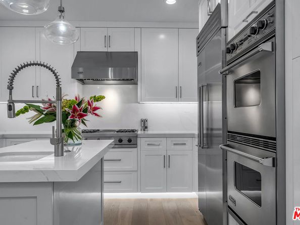 2620 Grand Canal, Venice CA 90291