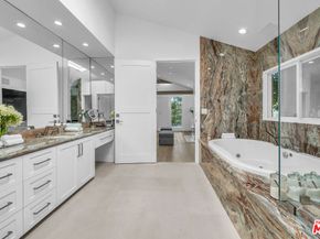 2620 Grand Canal, Venice CA 90291