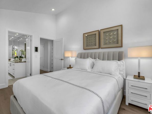 2620 Grand Canal, Venice CA 90291