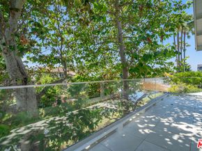 2620 Grand Canal, Venice CA 90291