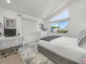 2620 Grand Canal, Venice CA 90291