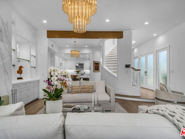 2620 Grand Canal, Venice CA 90291