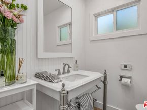 2620 Grand Canal, Venice CA 90291