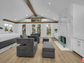 2620 Grand Canal, Venice CA 90291