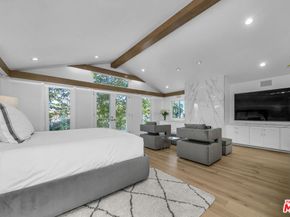 2620 Grand Canal, Venice CA 90291
