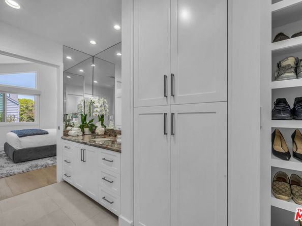 2620 Grand Canal, Venice CA 90291