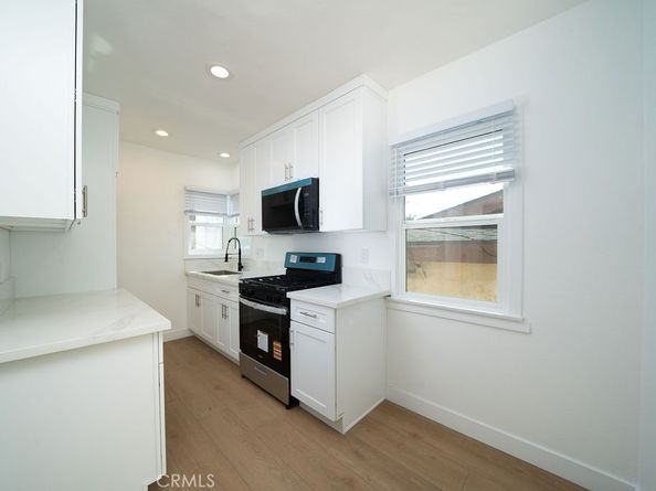 1044 Cedar Avenue, Long Beach CA 90813