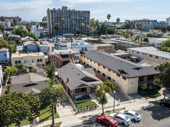 1044 Cedar Avenue, Long Beach CA 90813