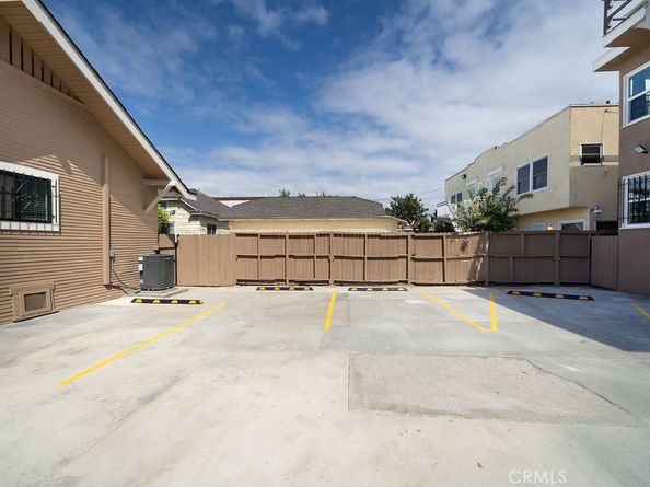 1044 Cedar Avenue, Long Beach CA 90813