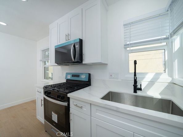 1044 Cedar Avenue, Long Beach CA 90813