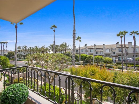 19355 Maidstone Lane, Huntington Beach CA 92648