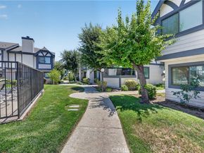 19231 Sherman 27, Reseda CA 91335