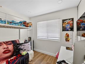 19231 Sherman 27, Reseda CA 91335