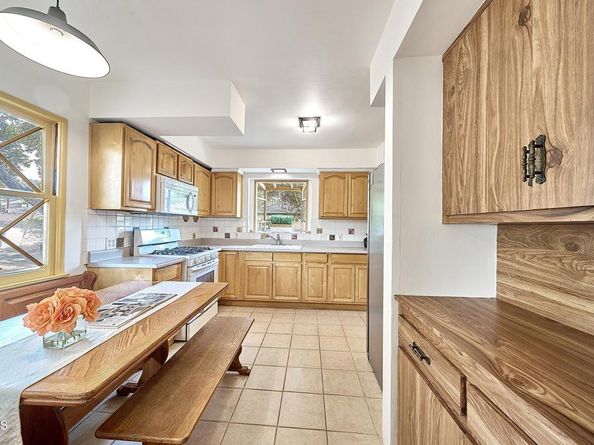 3106 Honolulu Avenue, La Crescenta CA 91214