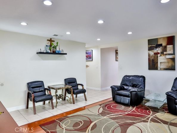 2306 Laird Street, Santa Ana CA 92706