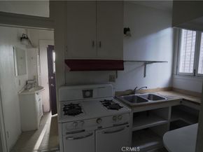 1724 Clinton Street, Los Angeles CA 90026