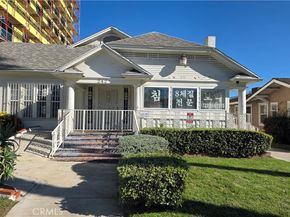 242 N St Andrews, Los Angeles CA 90004