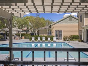 328 Flyers Ln, Tustin CA 92782