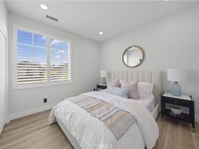 328 Flyers Ln, Tustin CA 92782