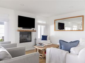 1631 Irvine F, Costa Mesa CA 92627
