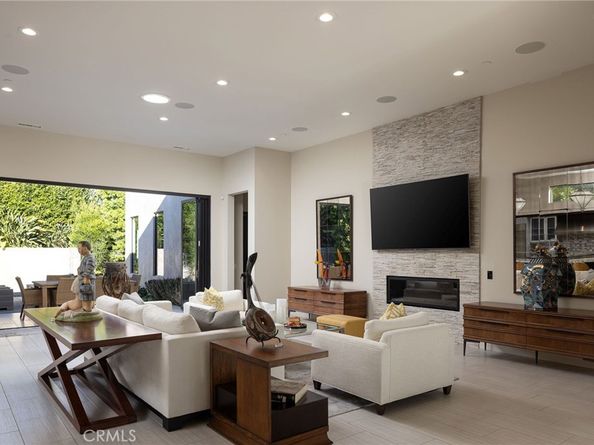 1430 Dolphin Terrace, Corona Del Mar CA 92625