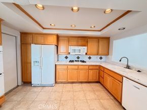 1022 Regis Way, Tustin CA 92780