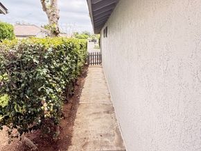 1022 Regis Way, Tustin CA 92780