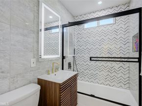 8161 Encino Avenue, Northridge CA 91325