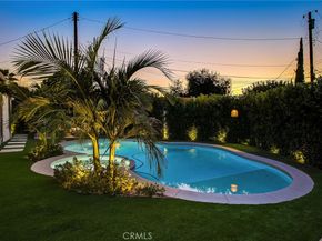 8161 Encino Avenue, Northridge CA 91325