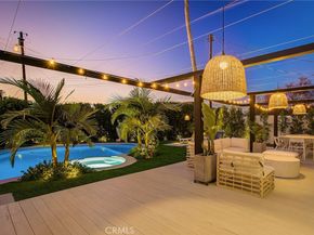 8161 Encino Avenue, Northridge CA 91325