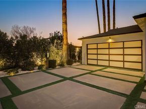 8161 Encino Avenue, Northridge CA 91325