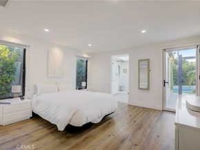 8161 Encino Avenue, Northridge CA 91325