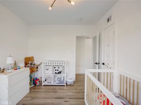 8161 Encino Avenue, Northridge CA 91325