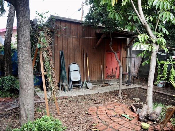 1228 S Catalina Street, Los Angeles CA 90006