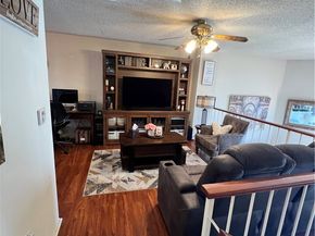 19230 Wyandotte 14, Reseda CA 91335