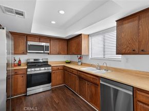 13243 Vanowen 2, North Hollywood CA 91605