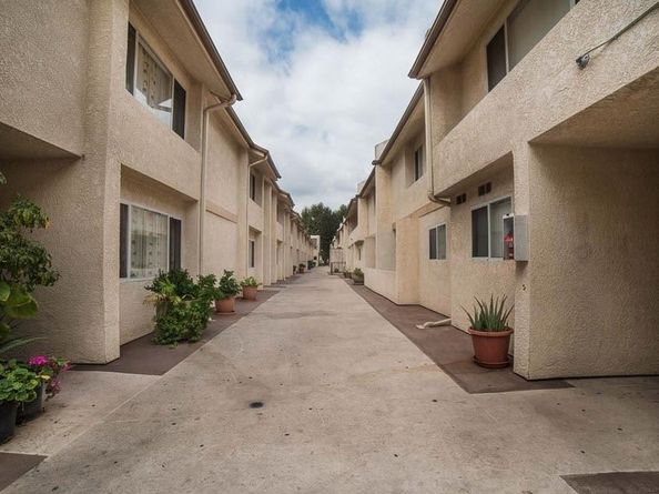 7631 Reseda, Reseda CA 91335