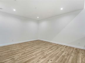 7454 Gaviota, Van Nuys CA 91406