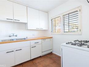 1615 N Laurel Avenue 203, Los Angeles CA 90046