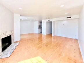 1129 Larrabee Street 10, West Hollywood CA 90069