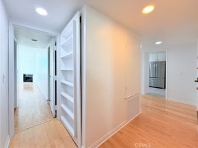 1129 Larrabee Street 10, West Hollywood CA 90069